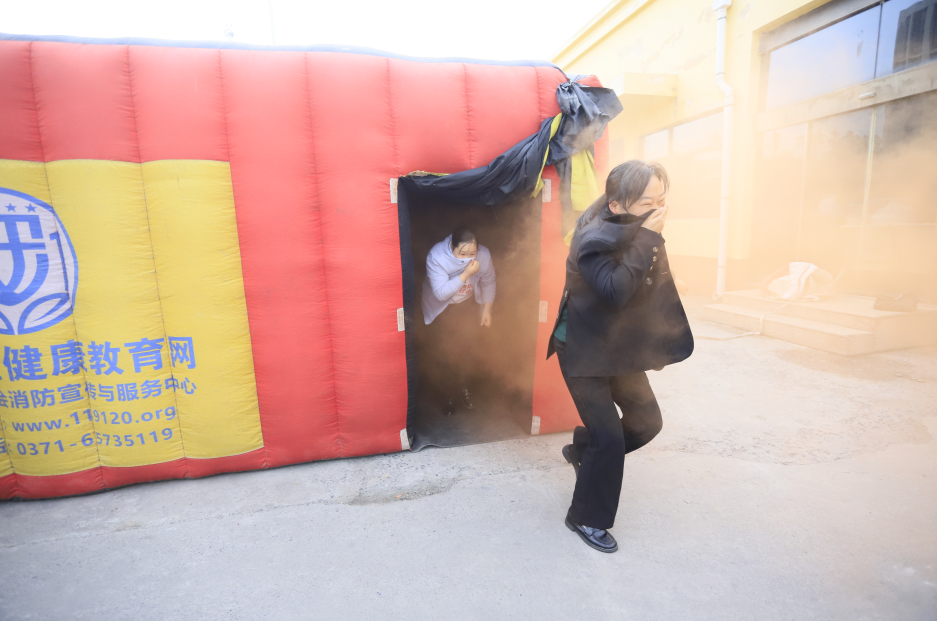 增強消防意識，筑牢安全底線丨花花牛乳業(yè)集團組織消防應(yīng)急演練