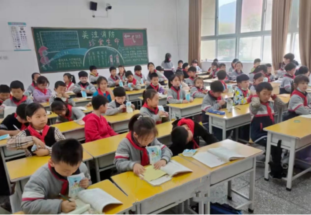 未來可期 健康護航丨花花牛乳業(yè)集團取得學(xué)生飲用奶常、低溫發(fā)酵乳生產(chǎn)資質(zhì)