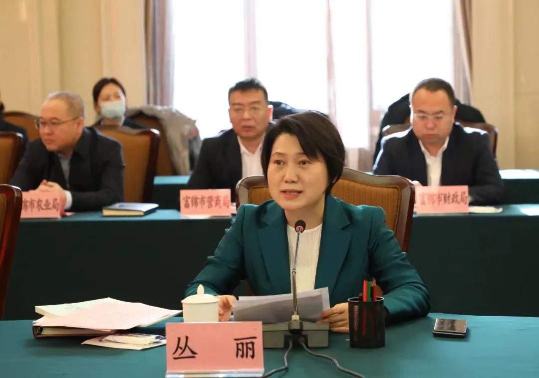 產(chǎn)業(yè)聯(lián)動(dòng)促發(fā)展 合作共贏創(chuàng)未來(lái) | 佳木斯市政府、富錦市政府與花花牛乳業(yè)集團(tuán)正式簽署戰(zhàn)略合作協(xié)議