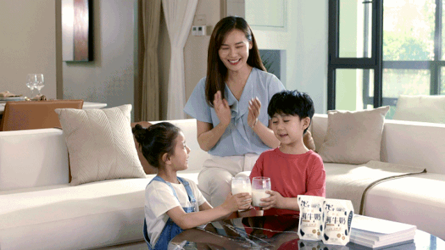 快訊丨河南省人民政府副省長(zhǎng)武國(guó)定蒞臨花花牛乳業(yè)集團(tuán)瑞亞牧業(yè)調(diào)研奶源基地建設(shè)情況 快訊丨河南省人民政府副省長(zhǎng)武國(guó)定蒞臨花花牛乳業(yè)集團(tuán)瑞亞牧業(yè)調(diào)研奶源基地建設(shè)情況