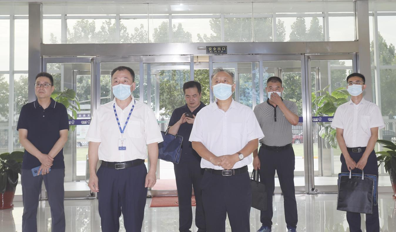 河南省“萬人助萬企”活動第一工作組 蒞臨花花牛乳業(yè)集團調(diào)研