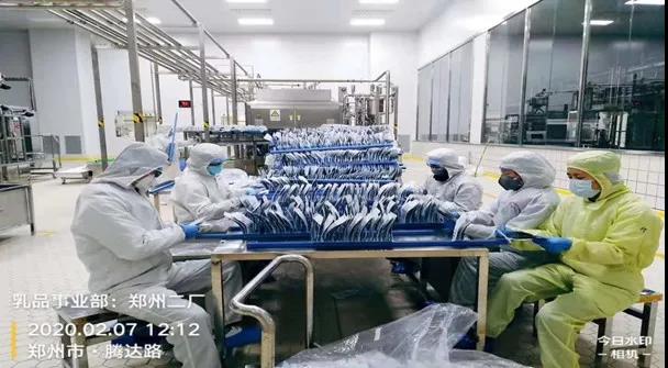 花花牛 | 疾風(fēng)來(lái)臨，你是不是勁草？