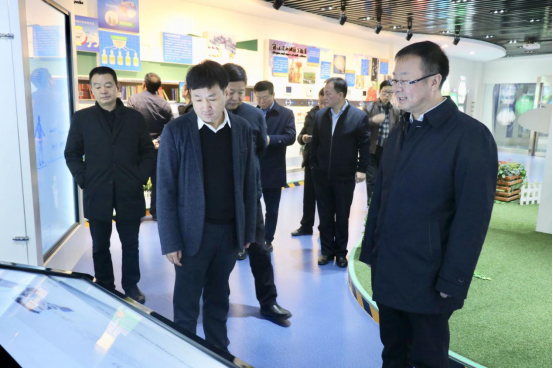 寧夏回族自治區(qū)農(nóng)業(yè)農(nóng)村廳黨組書記、廳長王剛一行蒞臨花花牛乳業(yè)集團(tuán)調(diào)研