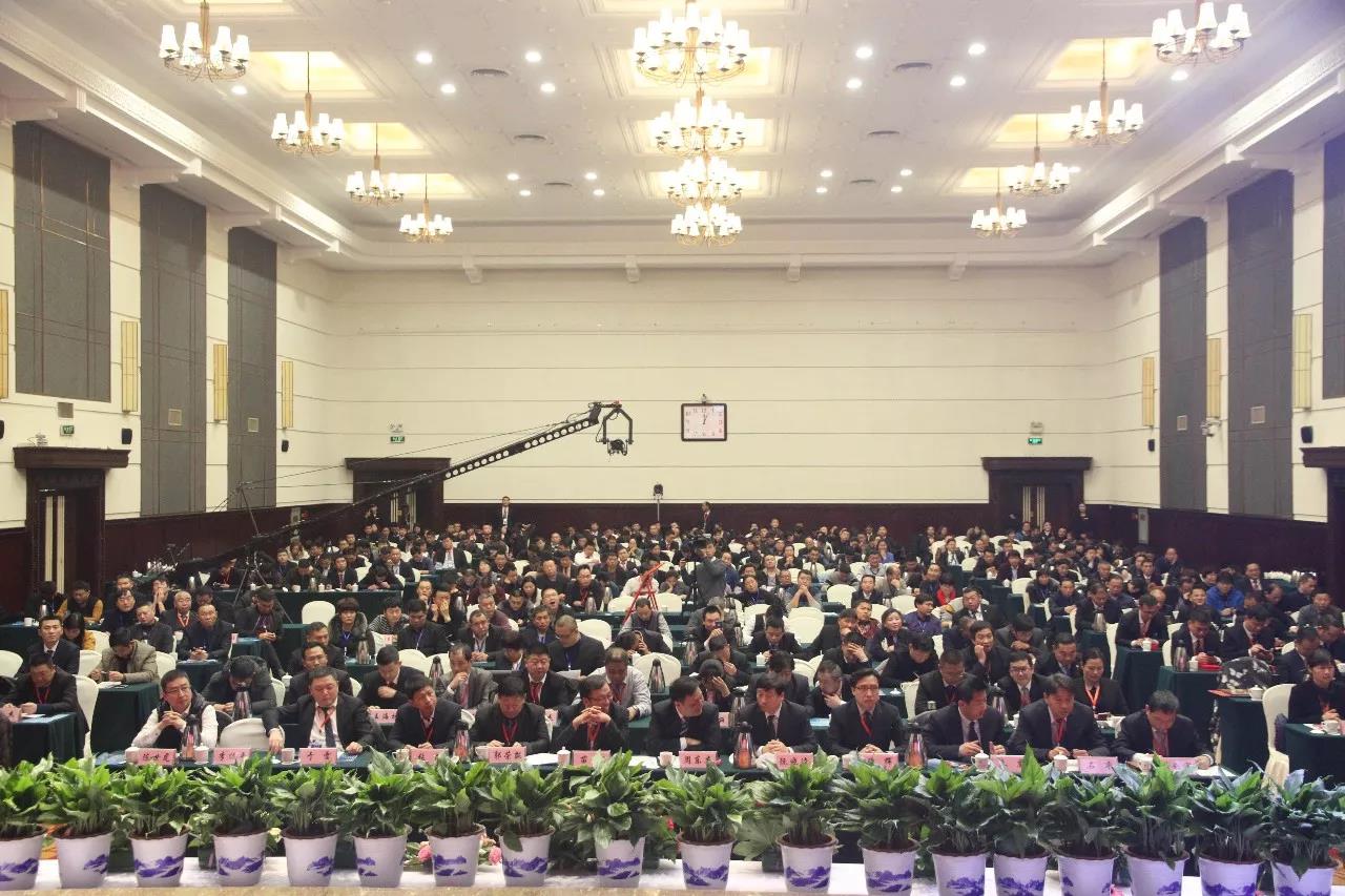 新起點(diǎn)·新征程·不忘初心·砥礪前行| 2018花花牛乳業(yè)集團(tuán)客戶大會(huì)勝利召開 新起點(diǎn)·新征程·不忘初心·砥礪前行| 2018花花牛乳業(yè)集團(tuán)客戶大會(huì)勝利召開