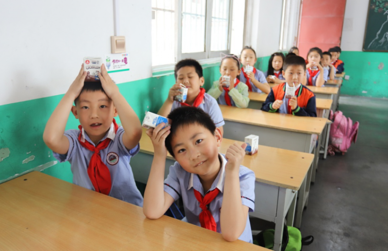 花花牛|六一關(guān)愛兒童，讓愛灑滿人間